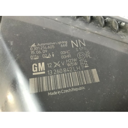 Фара передняя левая Opel Zafira B 2008-2011 13260842